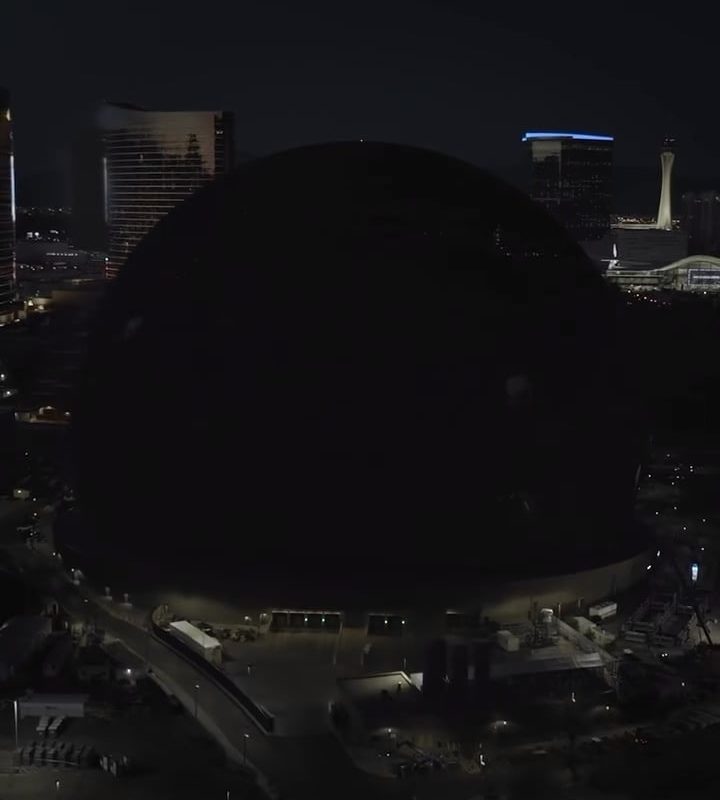 The Las Vegas Sphere looks absolutely terrifying displaying the “Mind Flayer”from Stranger Things
