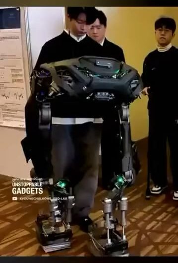 The South Korean institute KAIST has created an exoskeleton that helps paralyzed people stand, walk, and climb stairs