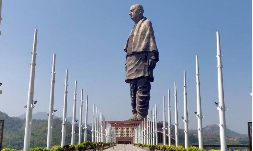 The Statue of Unity in India is the world’s tallest statue, standing at 182 meters and honoring Sardar Vallabhbhai Patel, one of the key figures behind India’s unification. and comparable to a 60-story building, the monument was completed in 2018 at a staggering cost of $430 million.