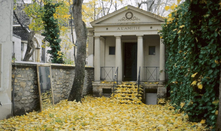 The “Temple of Friendship” – a Doric-style temple in a Parisian private garden, probably first built by Freemasons in the very early 1800s. From 1909 until the 1960s it was the center of Natalie Clifford Barney’s regular salons for painters, writers, actors, poets and other bohemian folk.
