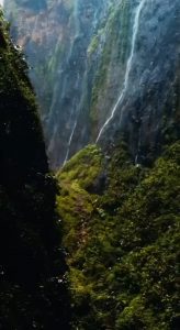 The beauty of Tumpak Sewu Waterfall in Indonesia 🇮🇩 Interesting fact: Tumpak Sewu Waterfall is often called the "Niagara of Indonesia" because of its impressive width and shape. It consists of numerous streams that cascade down a sheer cliff about 120 meters high