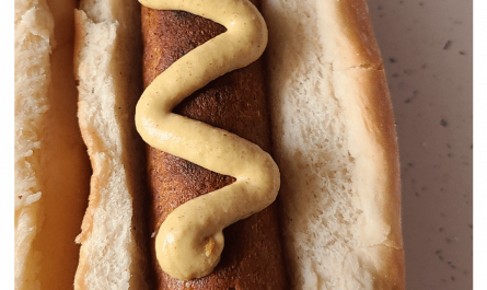 The mustard design on my veggie-dog