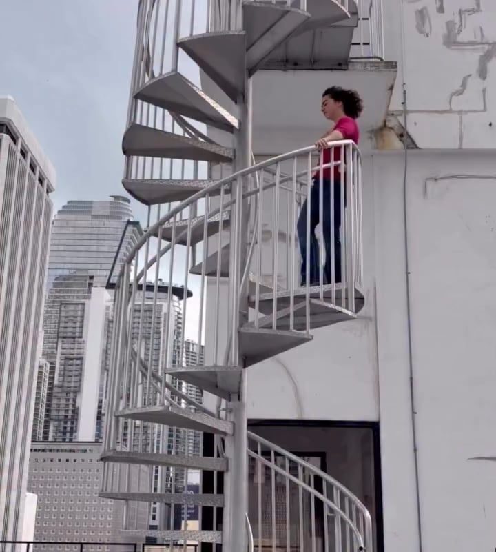 The way she gets down the spiral stairs