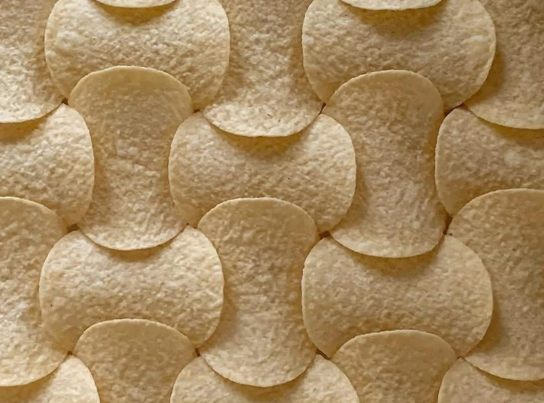 The way these Pringles have been laid out fills me with joy