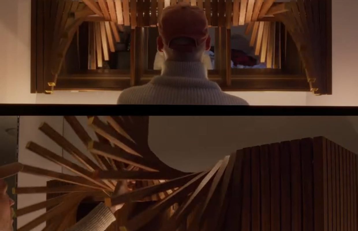 The way this cabinet door opens and closes