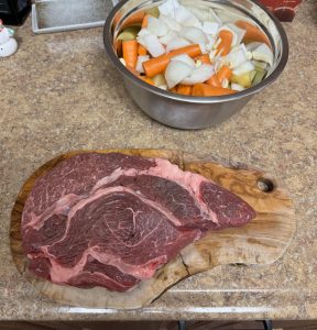 The way this chuck roast fits our cutting board
