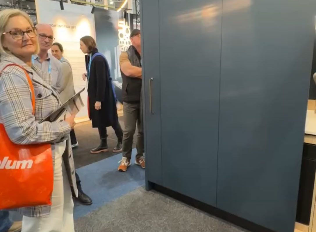 The way this kitchen cabinet door opens and closes