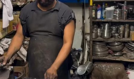 This guy fixes stuff in a second