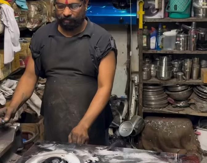 This guy fixes stuff in a second