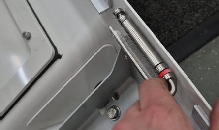 This hinge that reminds me of a Garand Ping