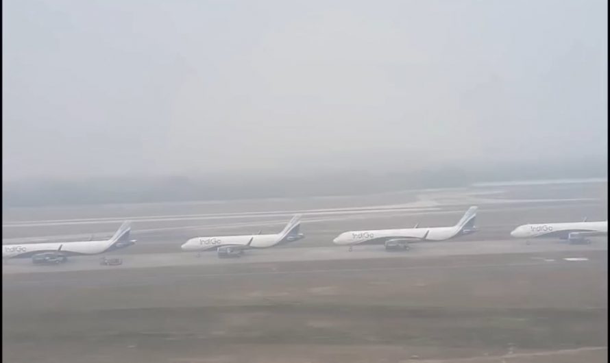 This is what Taking Off from the World’s Most Air-polluted City looks like. Delhi 🇮🇳