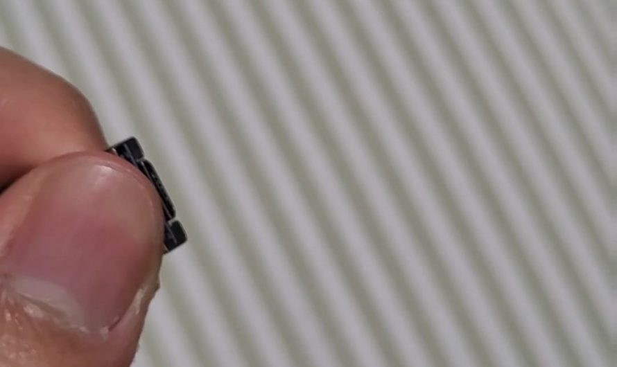 This micro-USB that clicks into USB-A