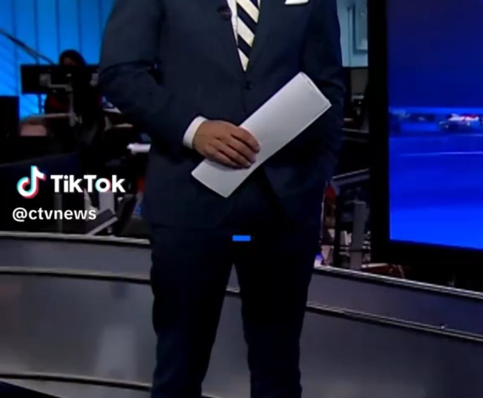 This week in Canada a large group of people dressed in Christmas attire rob a grocery store and then give the food back to the community