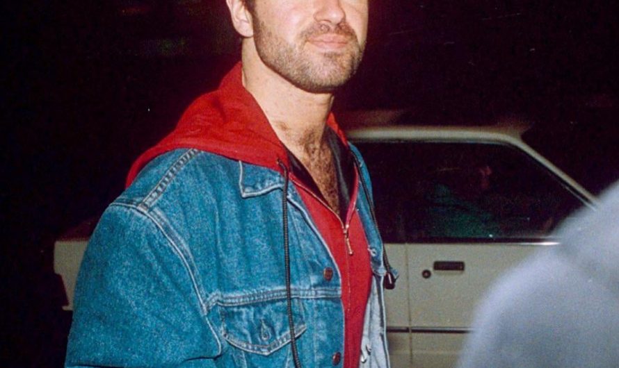Throughout his life, George Michael anonymously donated millions of dollars to charities. He also carried out random acts of kindness, like tipping a barmaid £5K because she was a student nurse in debt, and donating £15K to a reality show contestant after learning that she was in need of an IVF.
