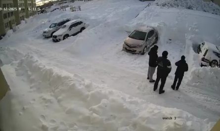 Time-lapse of the insane snow that fell in Kamchatka, Russia