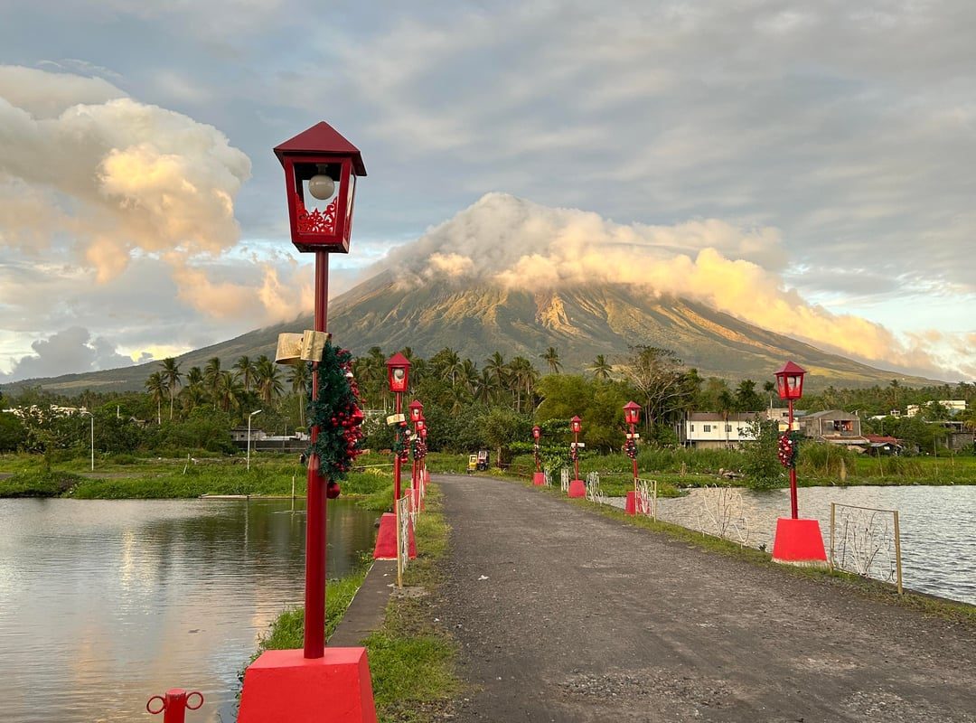 Took these picture of the Mayon Volcano