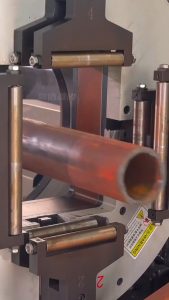 Using laser to cut a pipe