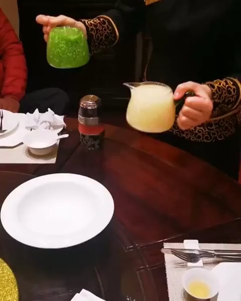 Yin-Yang soup in the making