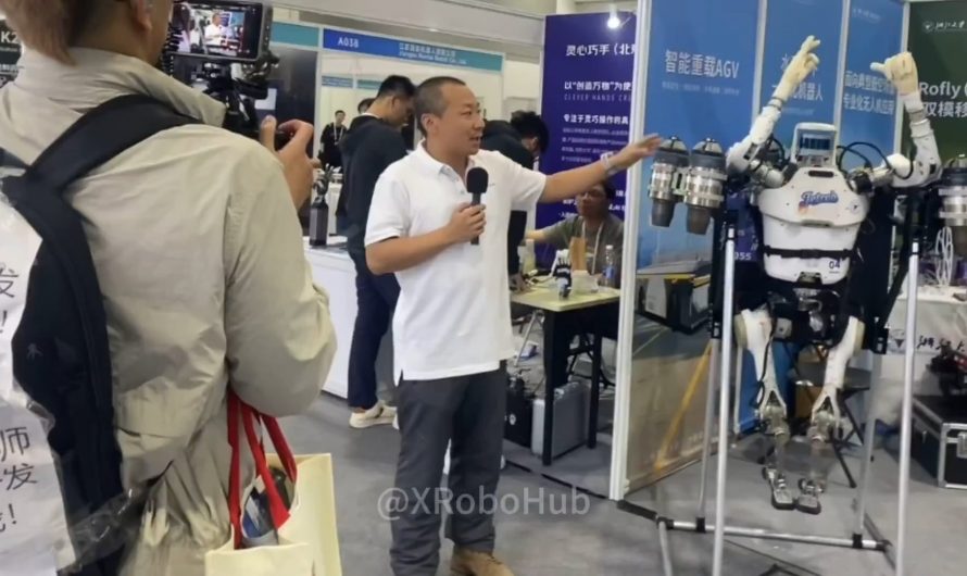 Zhejiang University demo of a jetpack for future flying humanoid robots. Driven by five micro-turbines, it weighs 31kg and flies 100 km/h.