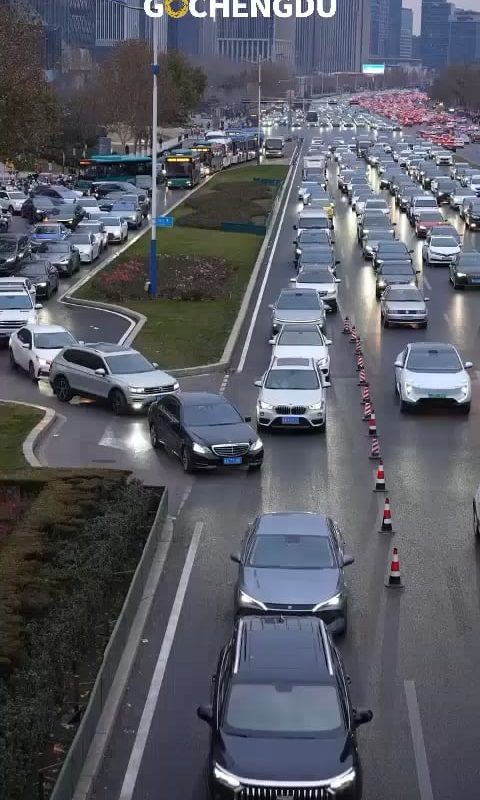 Zipper merge at normal speed