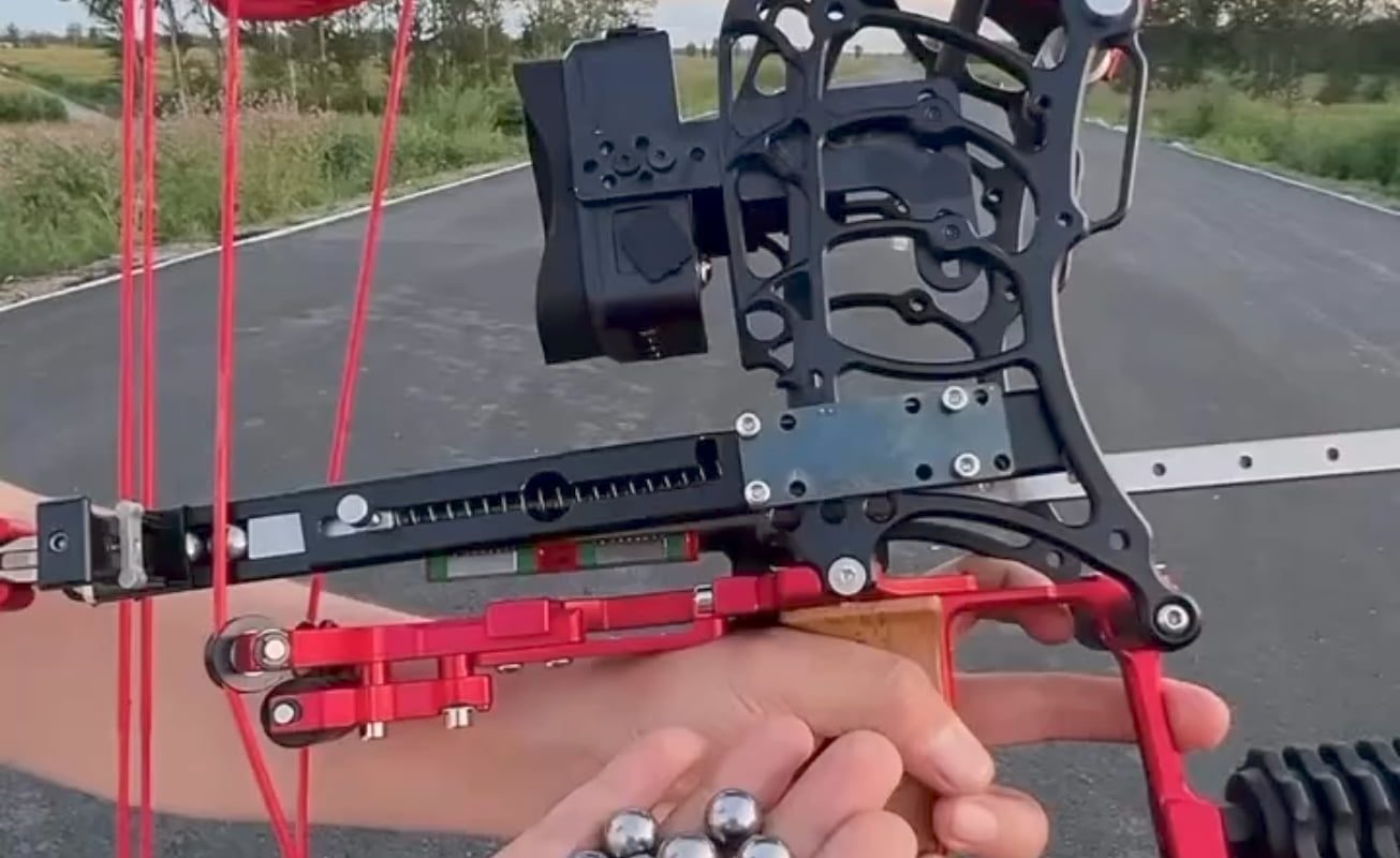 Ball bearing compound bow with vision scope