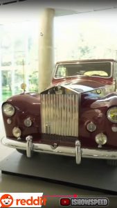 Bro really took a rolls-royce to australia??