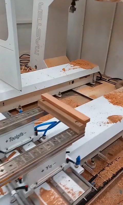 CNC Woodworking with Automatic Tool Changer