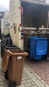 Cleaning machine for dirty garbage cans in Germany