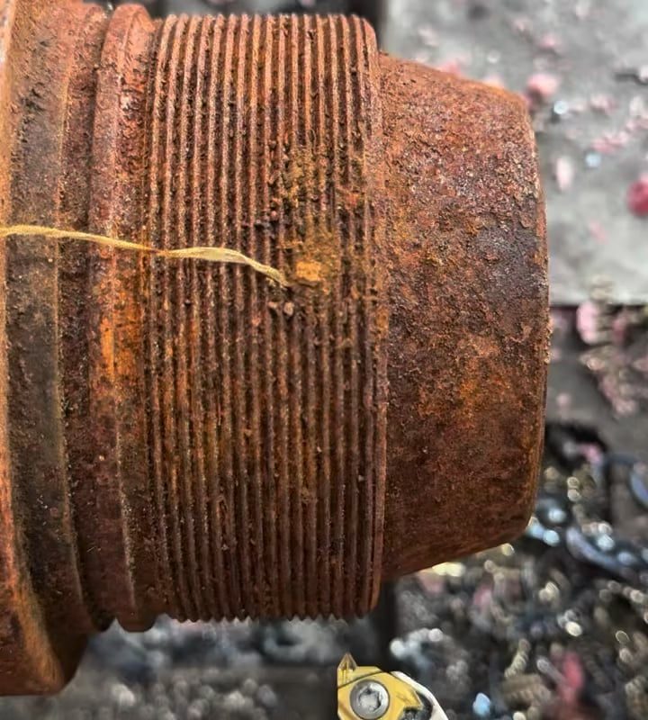 Derusting and maintenance of a machine