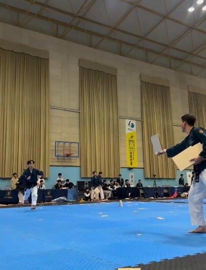 Guy wrecks 12 boards in seconds