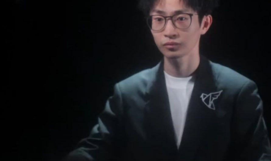 Hxstudio turned a piano into a live visualizer – every note lights up instantly using bioluminescent algae