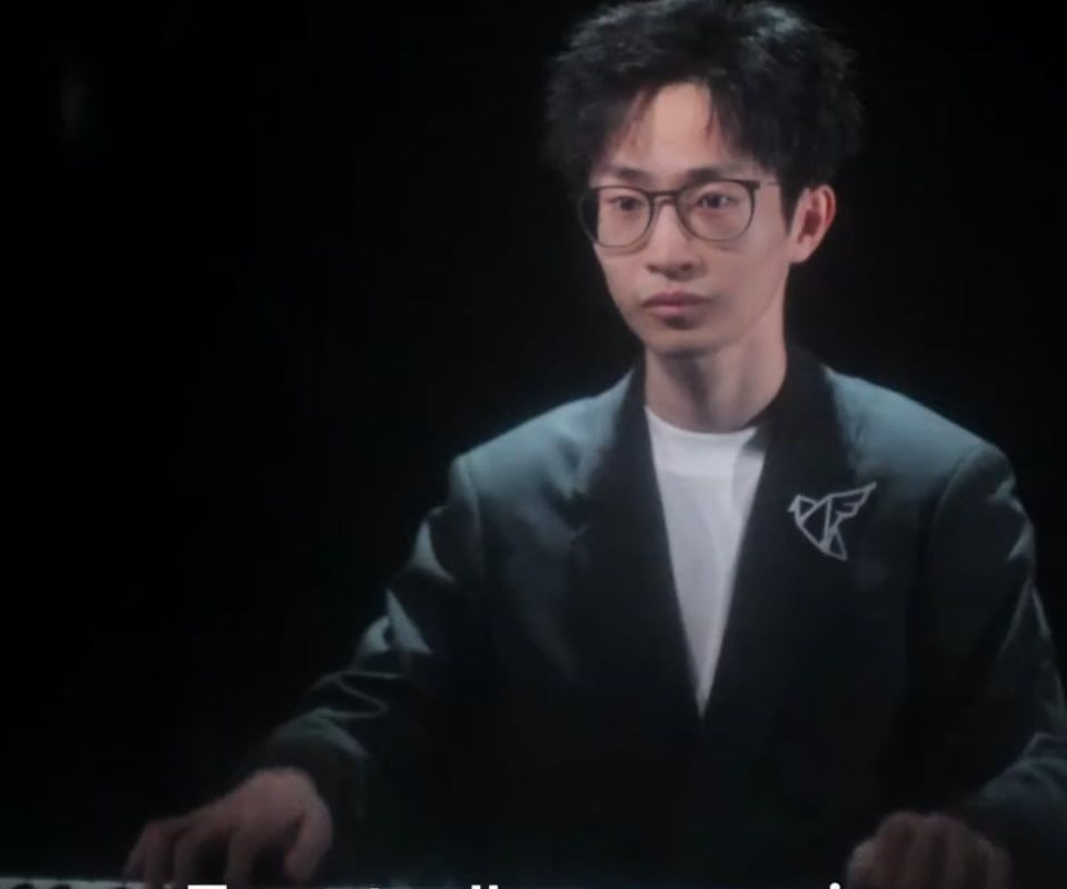 Hxstudio turned a piano into a live visualizer - every note lights up instantly using bioluminescent algae