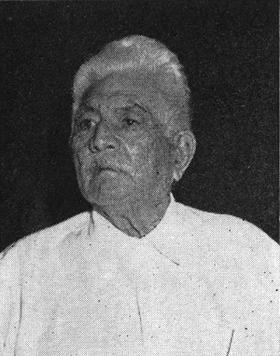 January 9th 1895 marked the last day of the Hawaiian royalist rebellions, 131 years ago. Lot Kamehameha Lane was said to be named after Kamehameha V and was third in command of the Wilcox rebellion. The last to turn himself in, he was extremely feared and had to be escorted by 6 guards.
