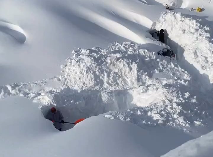 Kamchatka peninsula in the far east of Russia is currently buried under a massive white blanket. A record-breaking blizzard dumped tons of snow on the region, burying houses and cars under drifts up to 3 meters high. Locals are literally digging tunnels just to get out of their front doors.