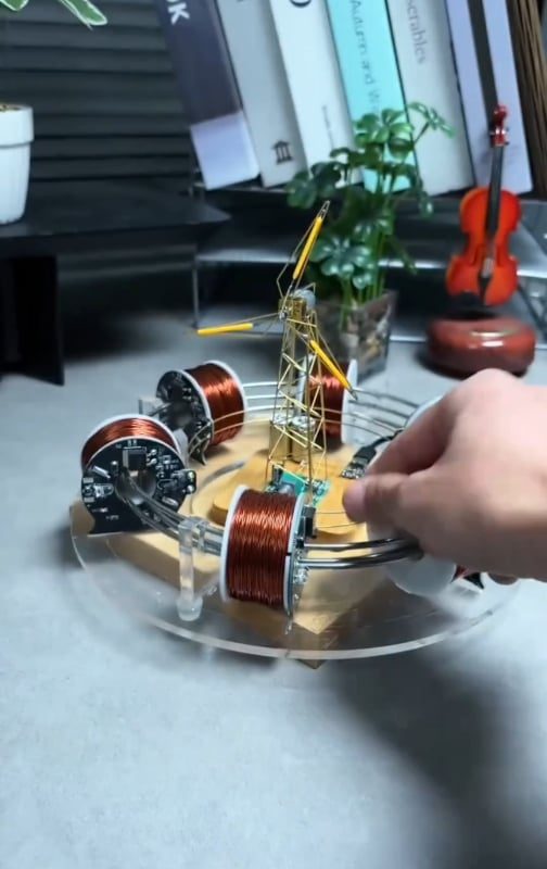 Magnetic Motor powered by magnetic feilds