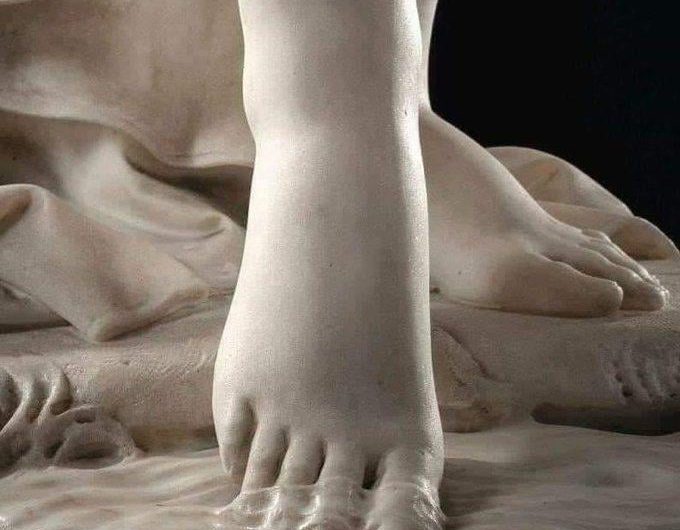 Marble that looks wet. This jaw-dropping detail comes from “The Nymph” (La Ninfa) by Italian sculptor Giovanni Battista Lombardi (1823–1880)where solid stone is carved to mimic water rippling around her bare feet.
The full sculpture was executed in 1858 for Palazzo Facchi in Brescia