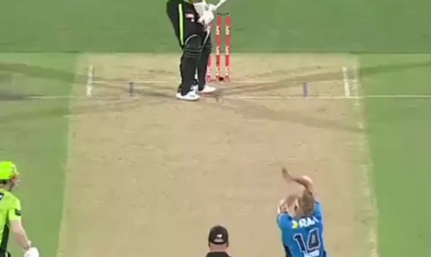 One handed crowd catch.