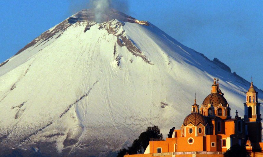 Popocatepelt volcano, Mexico