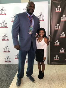 Shaquille O'Neal 7‘1“(2,16 m) and Simone Biles 4‘8“(1,42 m)