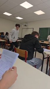 Teacher brings order into the classroom💀