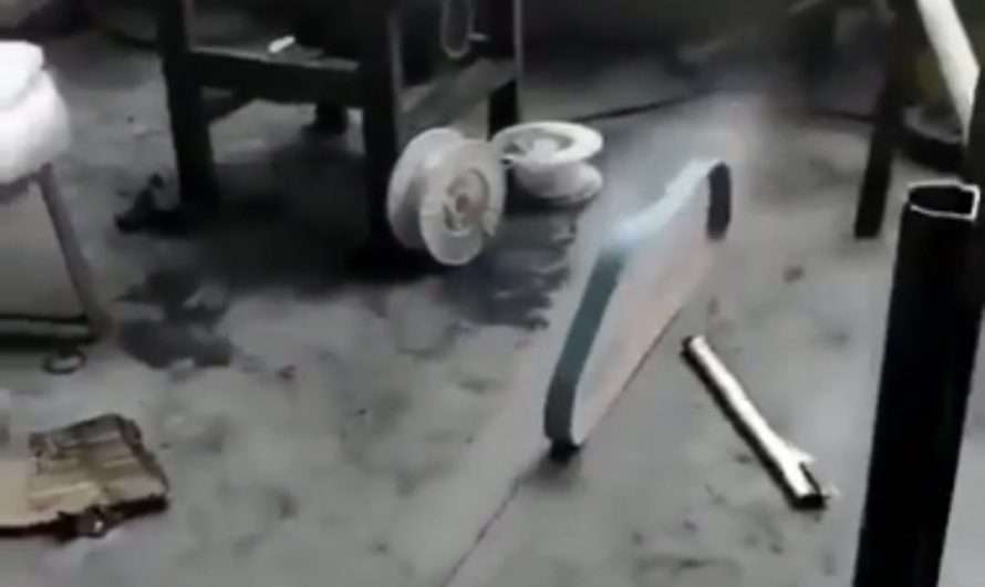 The belt rolls forward while perfectly holding its shape