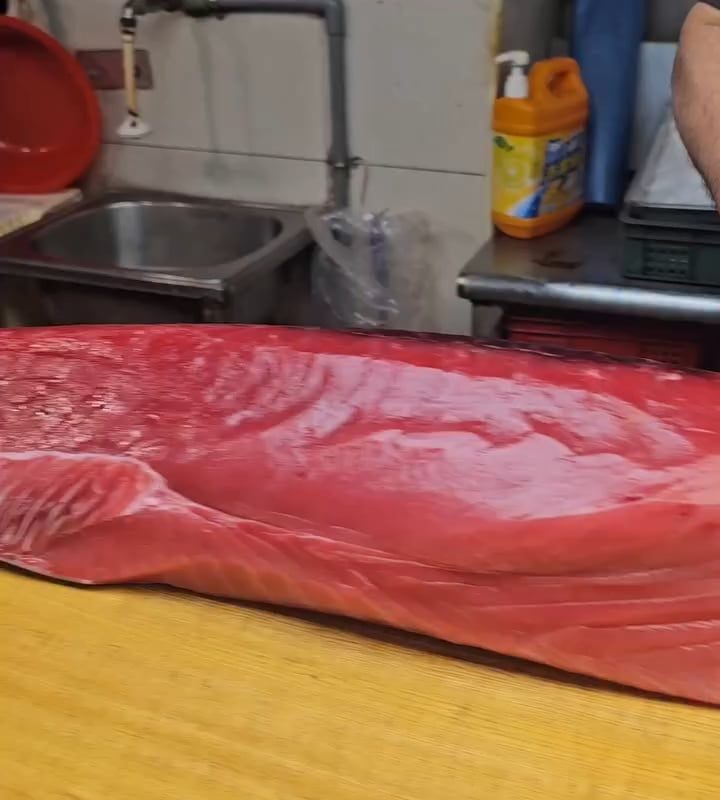 The perfect cut of a tuna