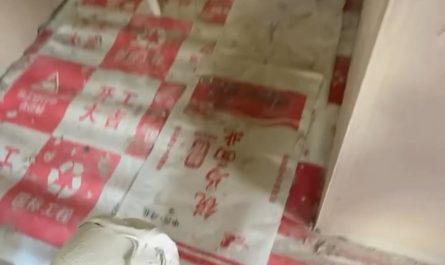 The smooth application of wall putty