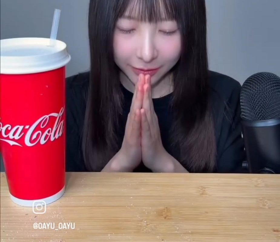 The sound of her eating is so satisfying for some reason and I usually hate eating noises