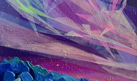 The way the colors layer and shimmer is oddly (OC)