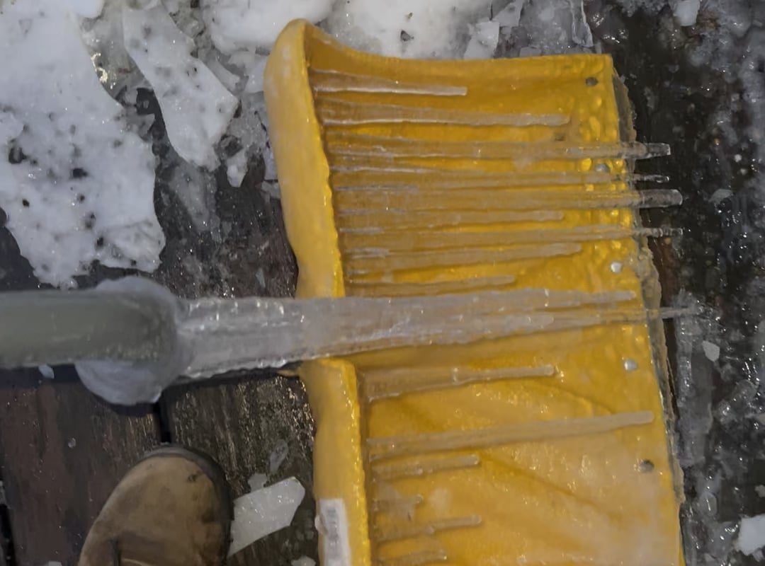 The way the icicles break off this shovel