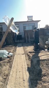 This is the best aim by a slingshot I've ever seen