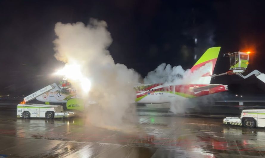 −21°C outside and the plane gets a spa treatment before takeoff
