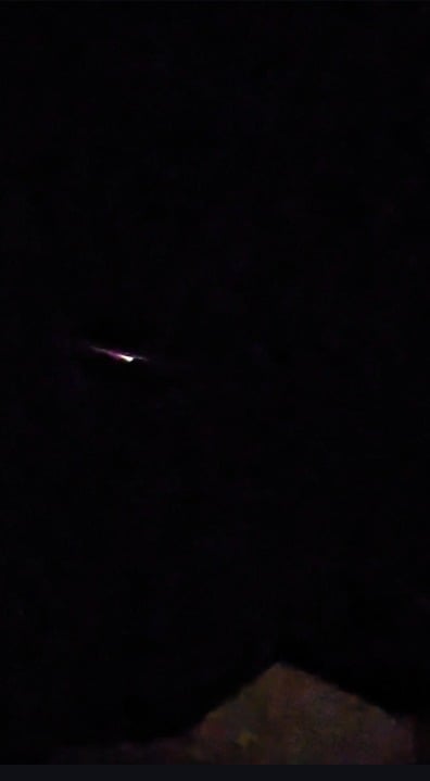 A Meteoroid streak over Sydney, Australia