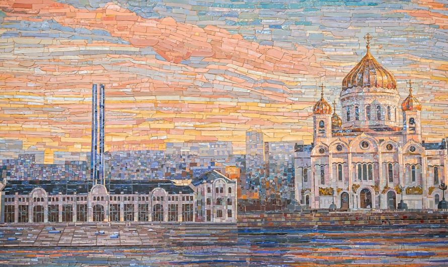 A mosaic panel made of 10,000 pieces of smalt was installed at the Leningradsky Railway Station in Moscow